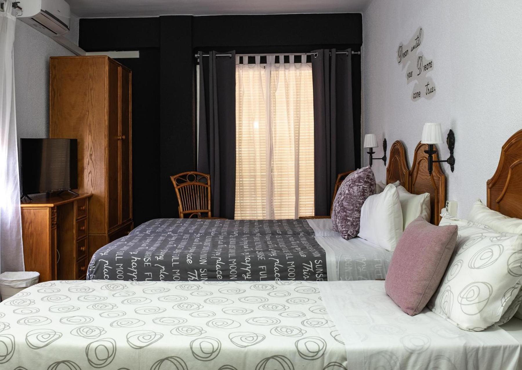 Hostal Victoria Altura Luaran gambar